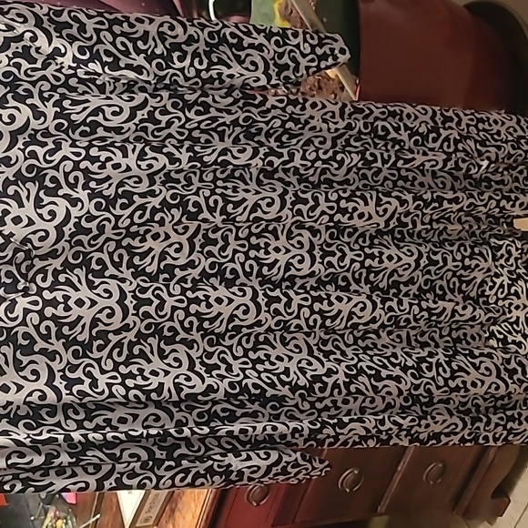 Pool cover up or anything for lounging - Picture 3 of 3